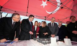 Cumhurbaşkanı Yardımcısı Yılmaz, Gaziantep'te depremzede Dalar ailesini ziyaret etti