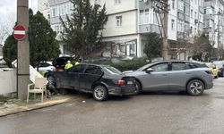 Edirne'de 2 kişinin yaralandığı kaza güvenlik kamerasında