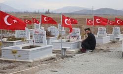 Elbistan'da 6 Şubat depremlerinde yaşamını yitirenler anıldı