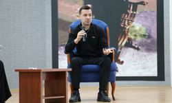 FIFA kokartlı hakem Cihan Aydın, Bursa'da gençlerle tecrübelerini paylaştı