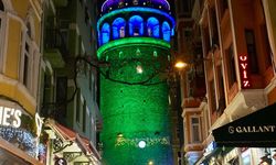 Galata Kulesi 28 Şubat Nadir Hastalıklar Günü dolayısıyla aydınlatıldı
