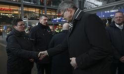 GÜNCELLEME - Almanya'da trende bilet kontrolü yapan Türk kondüktör uğradığı saldırı sonucu hayatını kaybetti