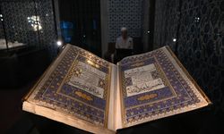 Hattat Ahmet Karahisari Mushafı, Şadırvanlı Sofa'da ziyarete açıldı