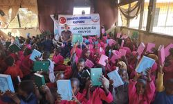 Hayırseverler, Tanzanya ve Kenya'da 10 bin Kur'an-ı Kerim dağıttı