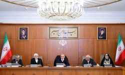 İran Cumhurbaşkanı'ndan ülke basınına 'komşu ülkelerin liderlerine hakaret edilmemesi' uyarısı