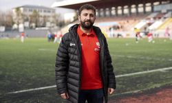 İstanbul'da maç sırasında topun çarptığı martı kalp masajıyla hayata döndürüldü