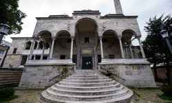 İSTANBUL'UN SELATİN CAMİLERİ - Osmanlı'nın barok üslubu ve geleneksel mimarinin buluştuğu Ayazma Camisi