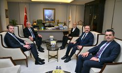 İYİ Parti Genel Başkanı Dervişoğlu, TÜRK-İŞ Başkanı Atalay ve TOBB Başkanı Hisarcıklıoğlu ile görüştü