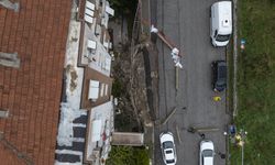 İzmir'de istinat duvarı çöken bina sakinleri sorunun çözülmesini istiyor