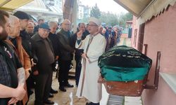 İzmir'de tırdan düşen saman balyalarının altında kalan kişi öldü