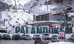 Kar kalınlığının 3 metreye yaklaştığı Palandöken'de hafta sonu yoğunluğu yaşanıyor