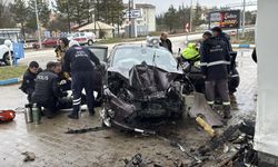 Karabük'te LPG istasyonuna çarpan otomobildeki 5 kişi yaralandı