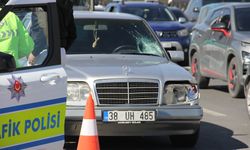 Kayseri'de otomobilin çarptığı çocuk ağır yaralandı