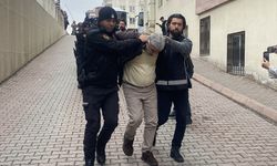 Kayseri'de suç örgütlerine yönelik operasyonda yakalanan 9 zanlı adliyeye sevk edildi