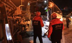 Kayseri'de yolcu otobüsü ile kamyonetin çarpıştığı kazada 5 kişi yaralandı