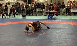 Kocaeli'deki 17 Yaş Altı Türkiye Güreş Şampiyonası sona erdi