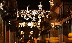 Konya'da ramazan dolayısıyla tarihi mekan ve caddelerde ışıklandırma yapıldı