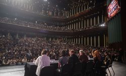 'Külliye'de Ramazan' etkinlikleri kapsamında 'Taşacak Bu Deniz' dizisi oyuncuları sevenleriyle buluştu