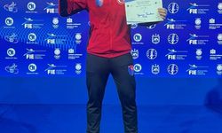 Milli eskrimci Furkan Yaman, gençlerde Avrupa şampiyonu oldu