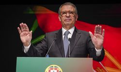 Portekiz'de muhalefetteki Sosyalist Parti'nin adayı Antonio Jose Seguro cumhurbaşkanı seçildi