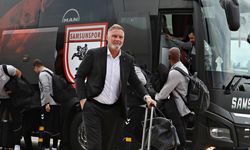 Samsunspor'u Konferans Ligi maçı için gittiği Üsküp'te taraftarlar karşıladı