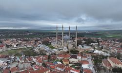 Selimiye'nin minareleri mahyalandı