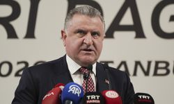 Spor Şehri İstanbul Projesi kapsamında spor malzemeleri dağıtıldı