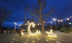 Suluova'da ramazan dualarla ve mahya ile karşılandı