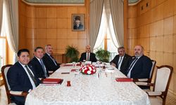 TBMM Başkanı Kurtulmuş, Milli Dayanışma, Kardeşlik ve Demokrasi Komisyonu üyeleriyle görüştü