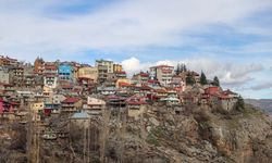 Torosların 7 bin nüfuslu ilçesinde yaşlıların sofrasını belediye ekipleri kuruyor