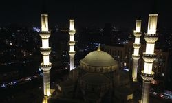 Türkiye, Kırgızistan'ın başkenti Bişkek'te toplu iftar verdi