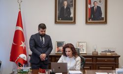 Türkiye'nin Zagreb Büyükelçisi Altuntaş, AA'nın 'Yılın Kareleri' oylamasına katıldı