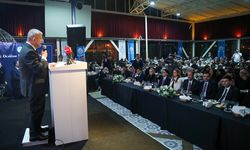 Ülkü Ocakları, İzmir'de 'Şehadetin Sofrası Ülkücü Şehitler Hatıra İftarı'nda buluştu