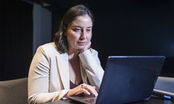 Ultra maraton yüzücüsü Bengisu Avcı, AA'nın 'Yılın Kareleri' oylamasına katıldı