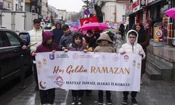 Üsküdar'da öğrenciler ramazan coşkusunu sokağa taşıdı