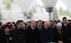 Usta yazar Bülent Akyürek, son yolculuğuna uğurlandı