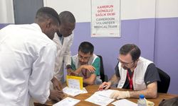 Yeryüzü Doktorları gönüllü sağlık ekibi Kamerun'a gitti