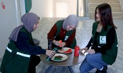 Yeşilay gönüllüleri 'bağımsızlık duvarı'yla bağımlılığa 'Dur' diyor