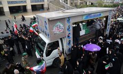 ABD-İsrail saldırılarında ölen İran İstihbarat Bakanı için Tahran'da cenaze töreni düzenlendi