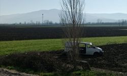 Amasya'da panelvan yoldan çıkıp tarlaya savruldu, 8 kişi yaralandı