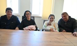 Antalya'da devlet korumasındaki 10 çocuk koruyucu aileleriyle buluştu