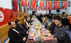 Azerbaycan'da eğitim gören Türk öğrenciler iftar programında buluştu
