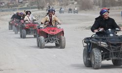 Bayram tatili Kapadokya'daki turizm merkezlerini hareketlendirdi