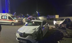 Bingöl'de iki otomobilin çarpıştığı kazada 4 kişi yaralandı