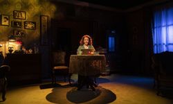 'Bir Aile Provası: Yaşayın Gitsin' oyunu, turneye çıkıyor