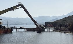 Bodrum'da kaçak iskeleler yıkıldı, karavanların tahliyesine başlandı