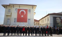 Çanakkale Deniz Zaferi'nin 111. yıl dönümü etkinlikleri Çimenlik Kalesi'ndeki törenle başladı