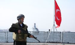 Çanakkale'de Deniz Kuvvetleri Komutanlığı gemilerine ziyaretler sürüyor