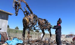 Çevre dostu Elazığ Hipodromu'nda atıklar at heykellerine dönüşüyor
