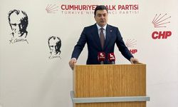 CHP Sözcüsü Zeynel Emre, İstanbul'da basın toplantısı düzenledi: